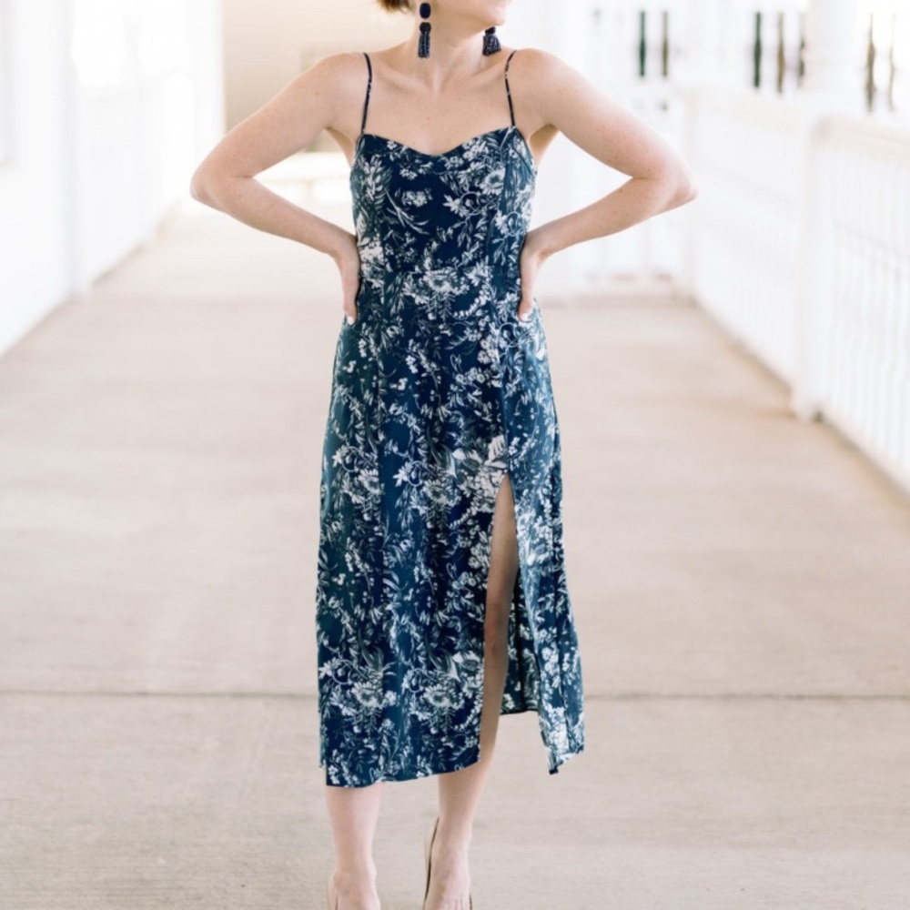 AF luxe Crepe High-Slit Midi Dress